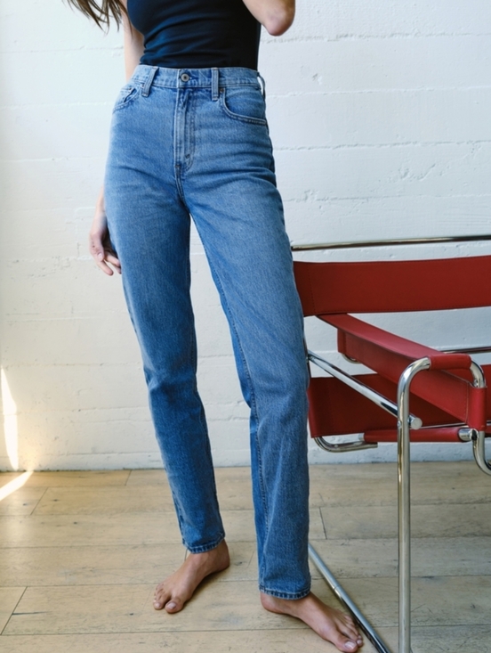 Abercrombie & Fitch Denim - Abercrombie & Fitch The 90s Straight Ultra High Rise Jeans Size 25